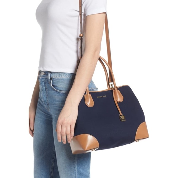 Michael Kors Mercer Bag in Admiral NWOT - Picture 4 of 7